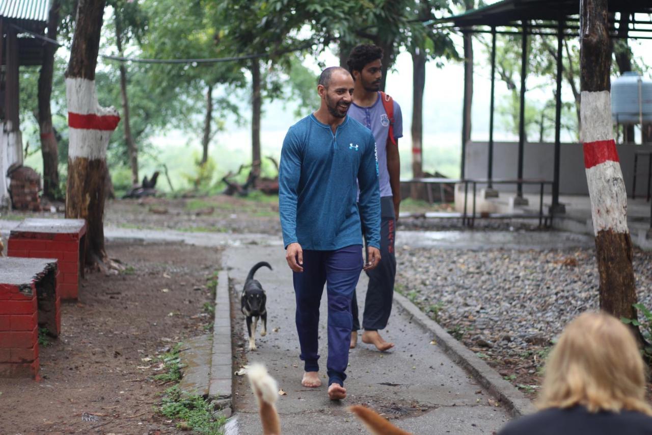 Sun N Soil Backpacker Hostel Lachhiwala Eksteriør billede